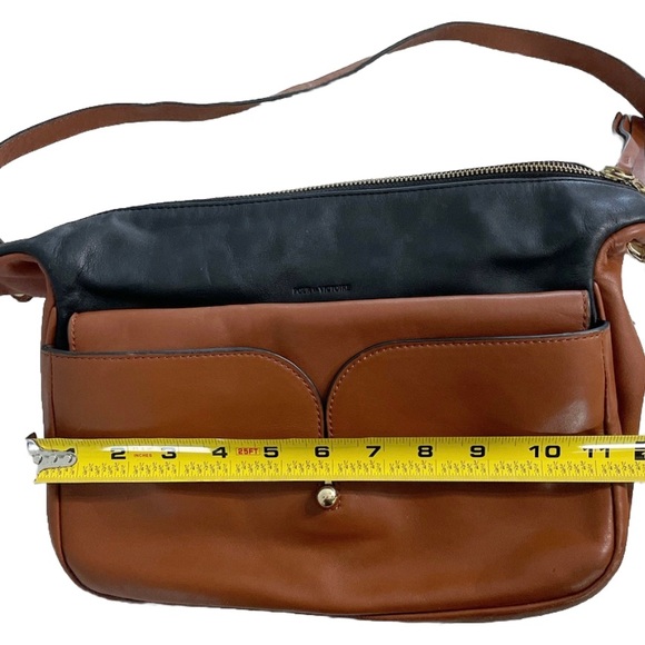 Pour La Victoire Brown & Black Leather Shoulder Bag Crossbody Gold Chain Strap - Picture 7 of 14